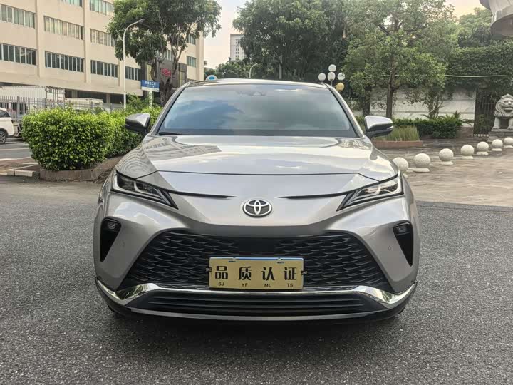 Toyota Venza 2023 — фото 1