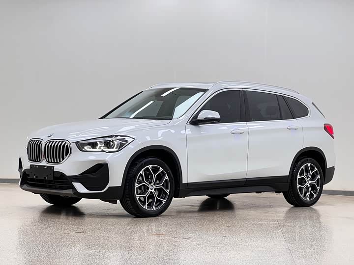 BMW BMW X1 2022 — фото 1