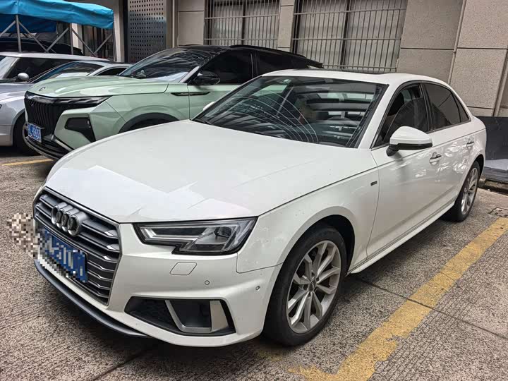 Audi Audi A4L 2019 — фото 1