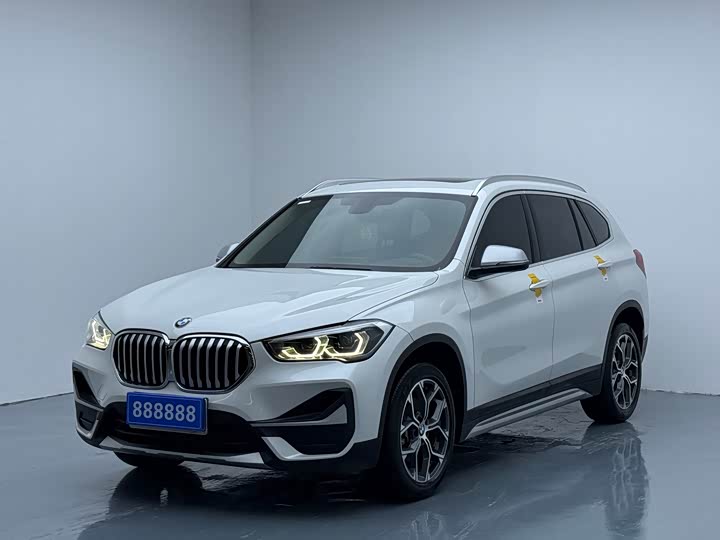 BMW BMW X1 2022 — фото 1