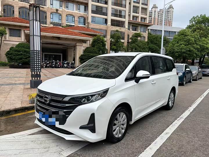 GAC Trumpchi Trumpchi M6 2021 — фото 1