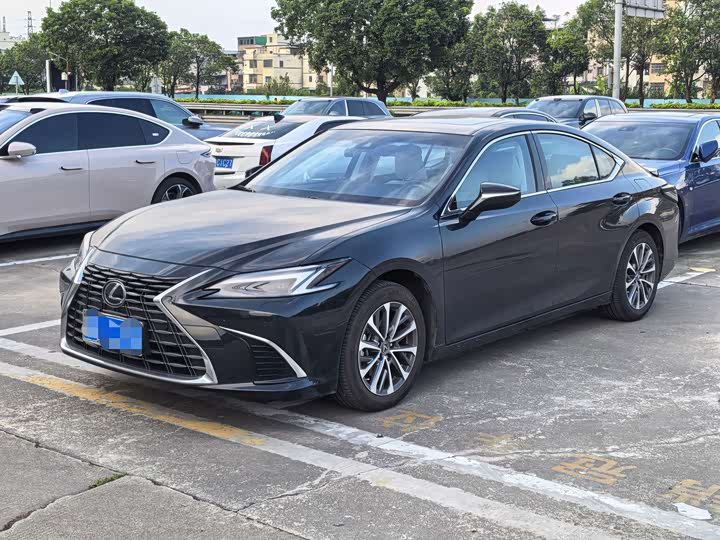 Lexus Lexus ES 2025 — фото 1