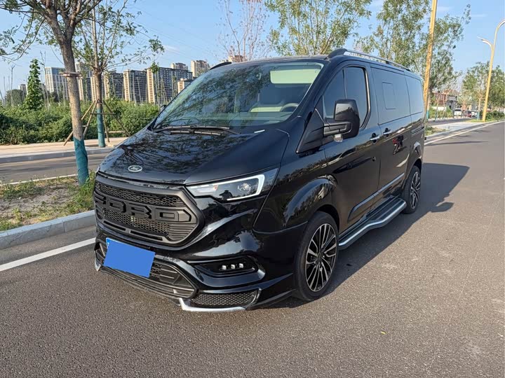Ford Tourneo 2023 — фото 1