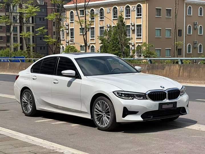 BMW BMW 3 Series 2022 — фото 1