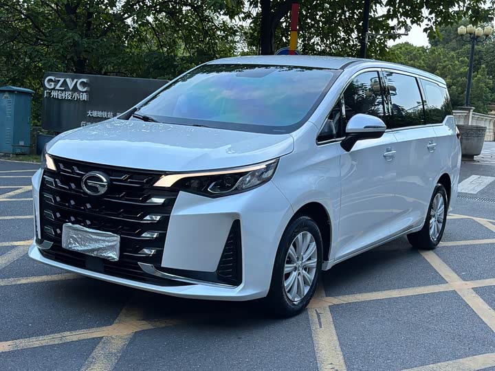 GAC Trumpchi Trumpchi M6 2023 — фото 1
