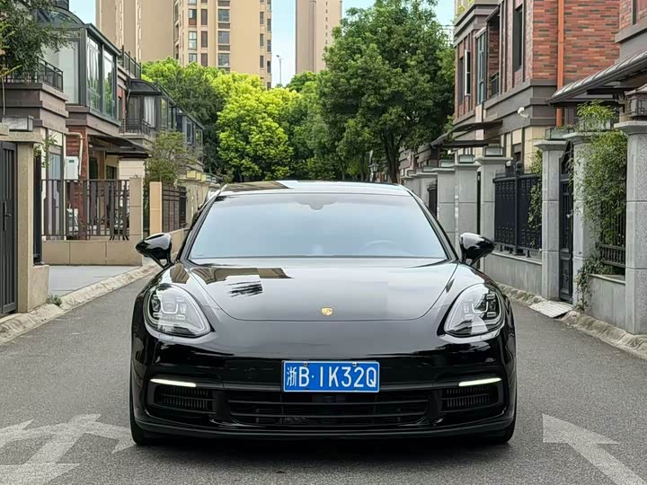 Porsche Panamera 2017 — фото 1