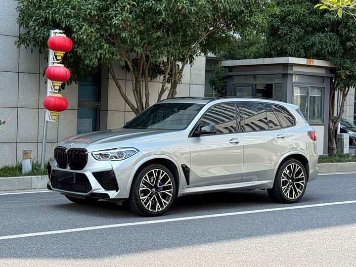 BMW BMW X5 M 2022 — фото 1