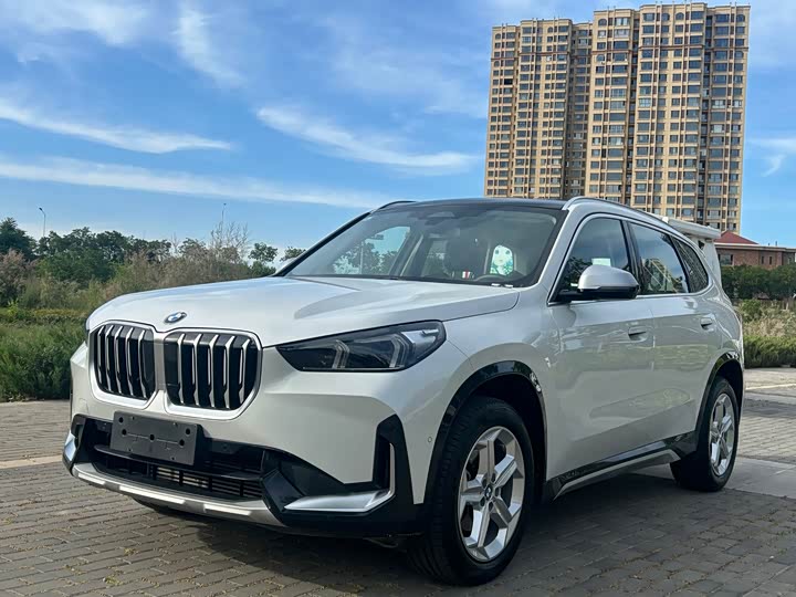 BMW BMW X1 2023 — фото 1