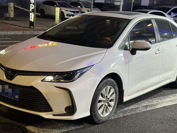 Toyota Corolla 2021 — фото 1